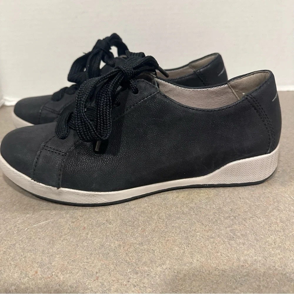 Dansko Orli Black Lace Up Women’s Leather Sneakers EU 37 (US 6.5-7)